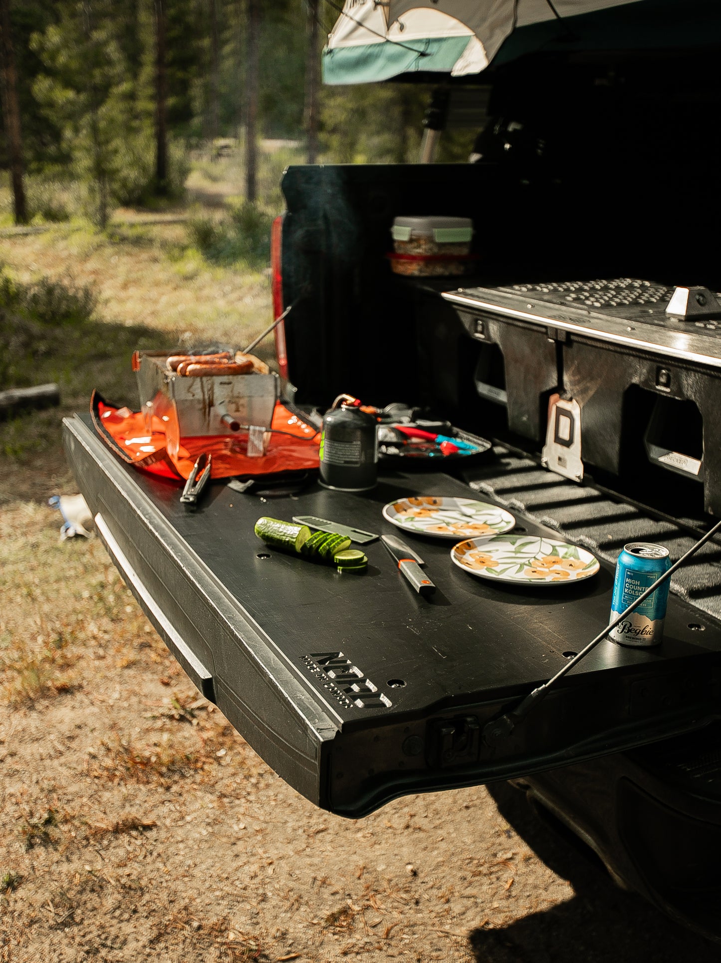 Tailgate Insert - (2019-2021) GMC/ Chevrolet Sierra/Silverado